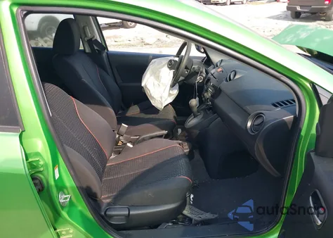 2011 Mazda Mazda2 Touring из США, поврежденный, VIN JM1DE1HYXB0105523